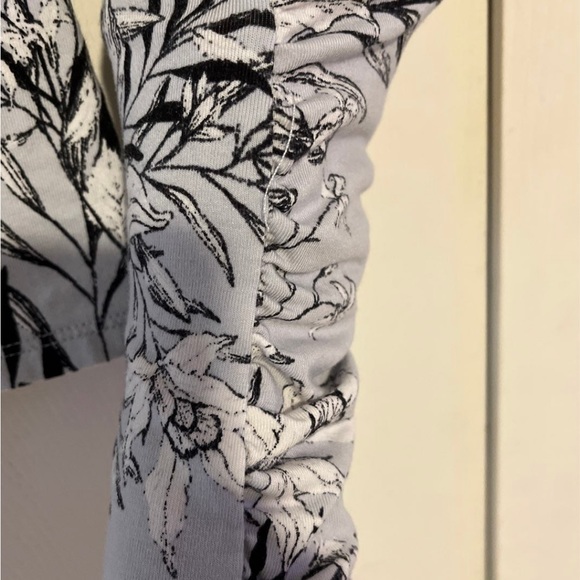 Guess top - Picture 3 of 3